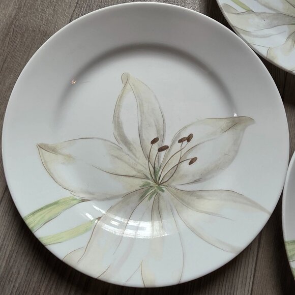 Corelle Vitrelle Salad Plates White LFlower 8.5" Set Of 3 Made In USA - Picture 2 of 4